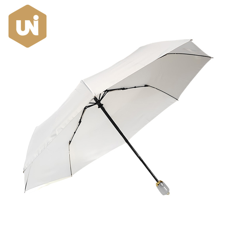 Parapluie pliant blanc à ouverture et fermeture automatique